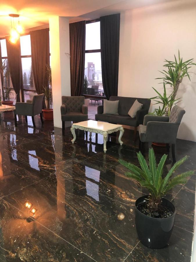 Hotel Aqua Palace Petroszany Zewnętrze zdjęcie